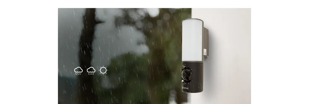Detalle oficial de EZVIZ LC3 instalada en exteriores.